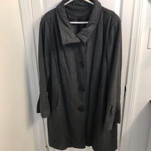 Plus size coat with bell bottom long sleeves